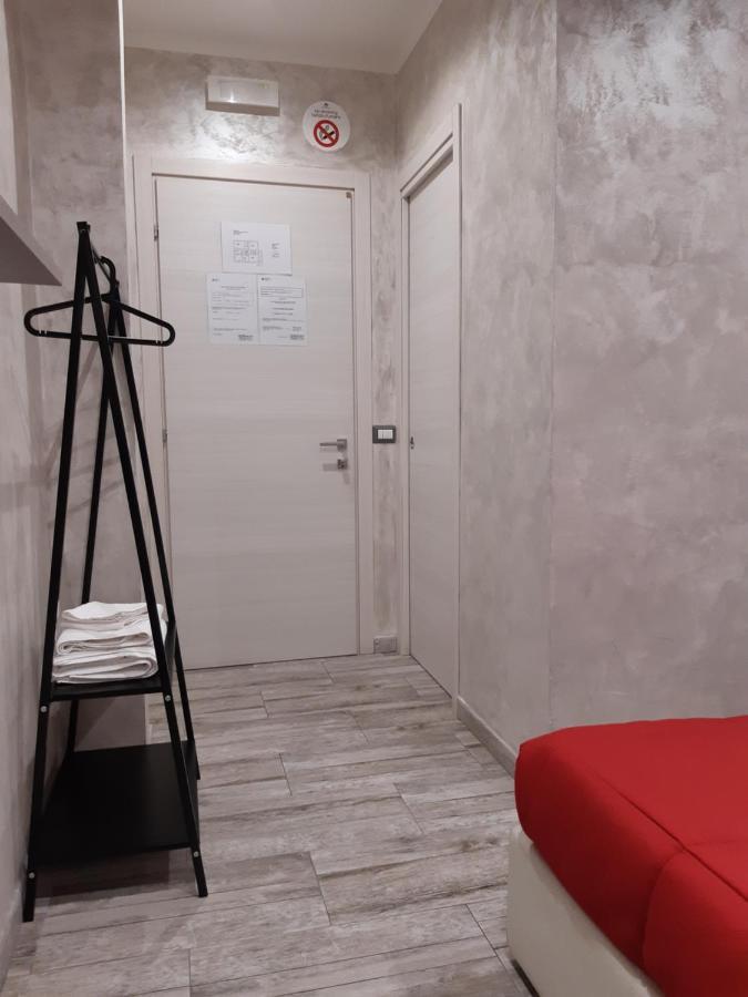 Apple Rooms Rome Airport Fiumicino Exteriör bild A room at the hotel